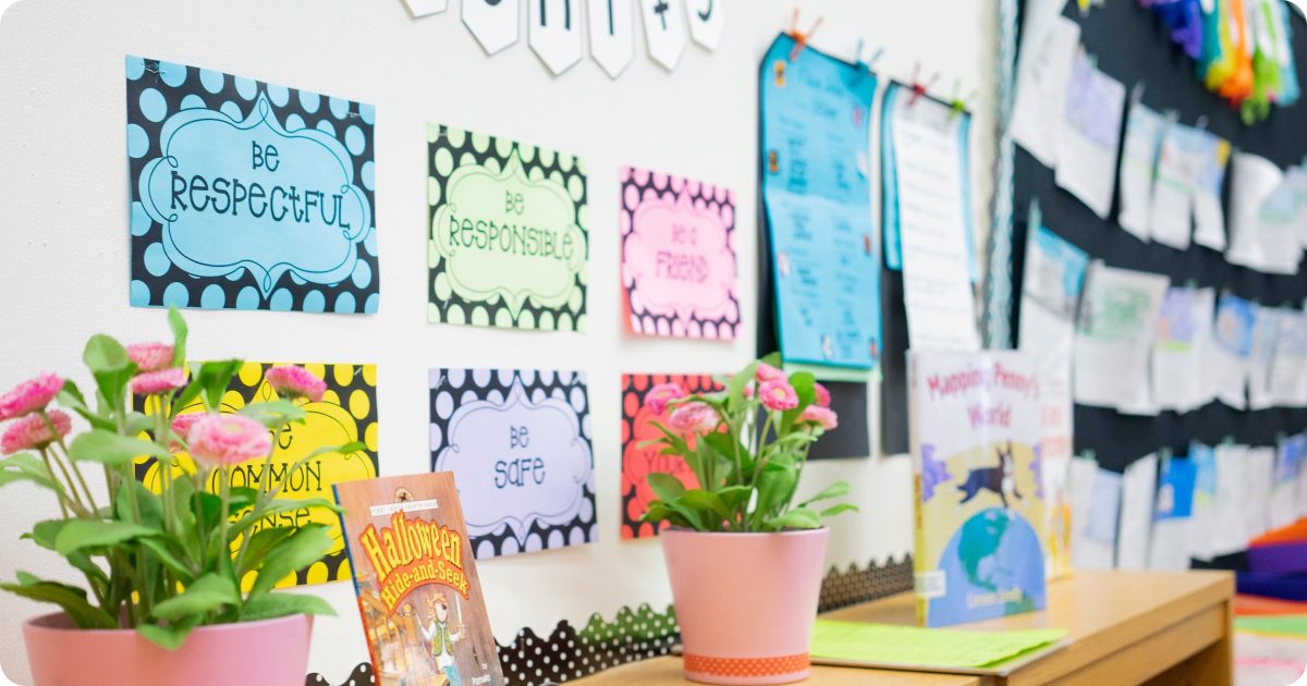 33 Original Bulletin Board Ideas + Classroom Decorations