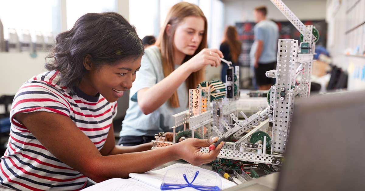 9 Creative Class Projects for High School Robotics Class