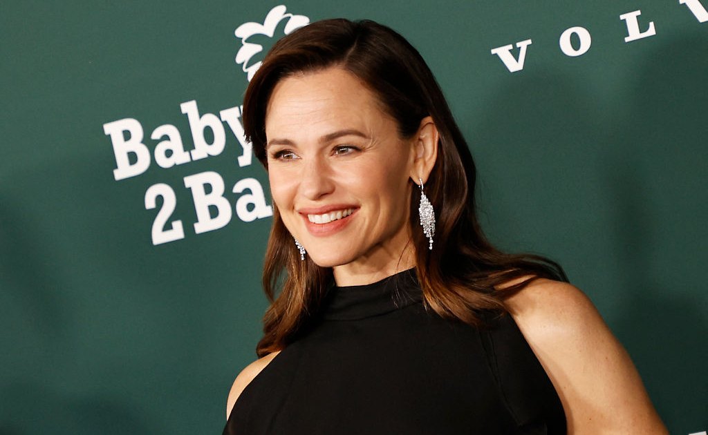 The Jennifer Garner-Approved Brooks Running Shoes Are on Sale
