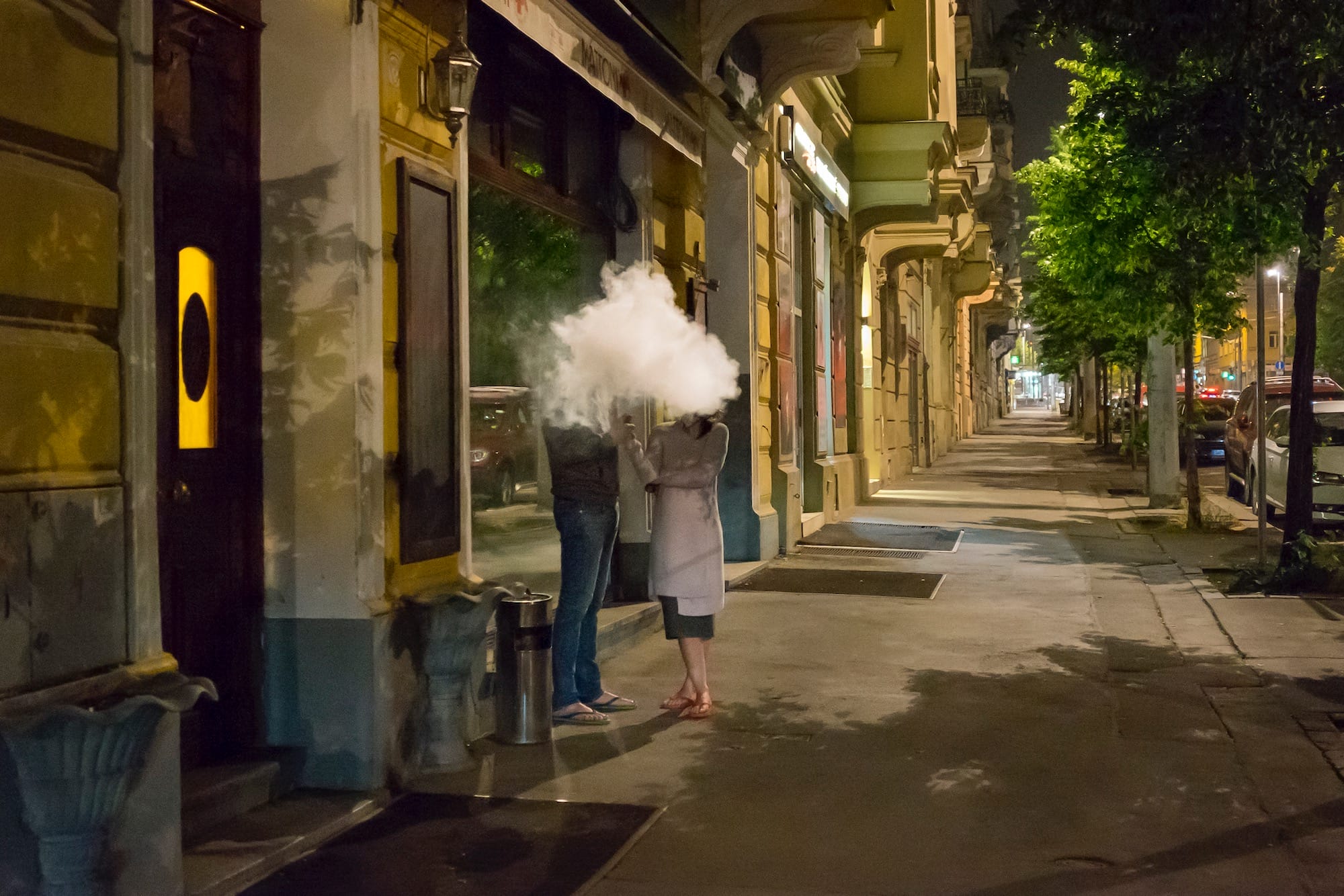 Julie Hrudová’s Photos Frame Moments of Eccentricity, Happenstance, and Togetherness — Colossal