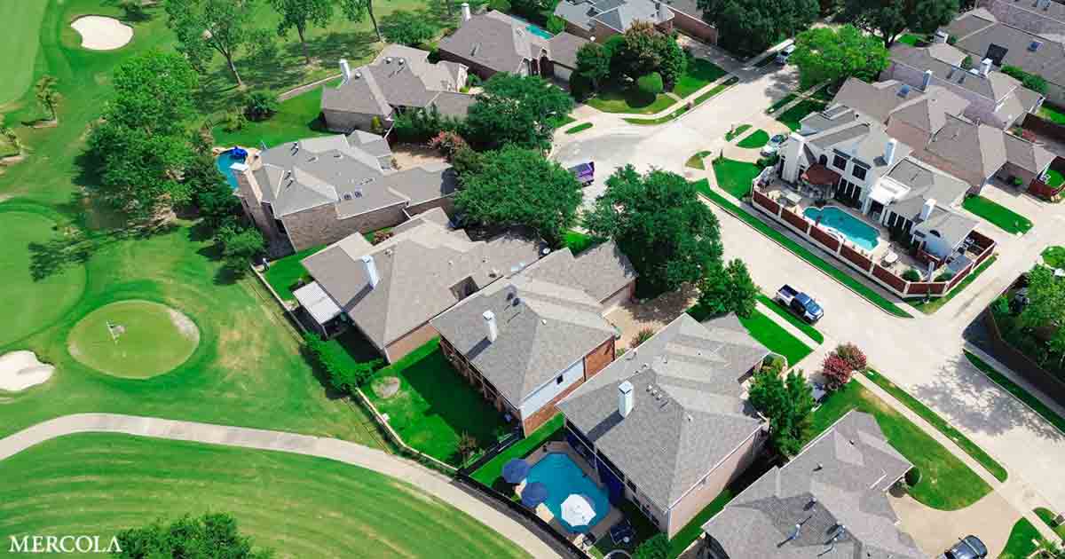 Living Near a Golf Course Puts Your Brain Health at Risk