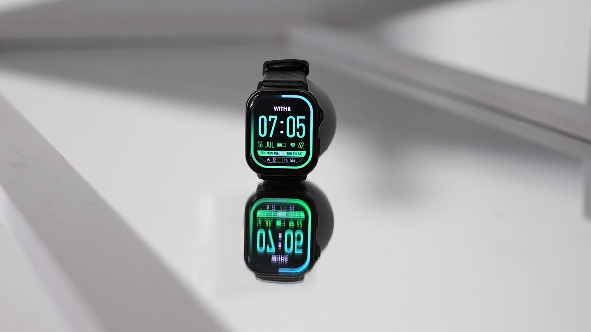 I Tried This $40 Smartwatch: It Was Meh, but Not a Complete Waste of Time