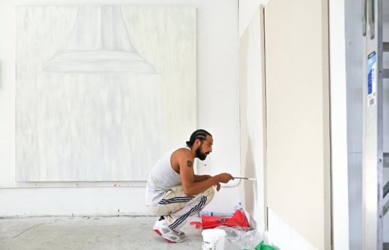 Juxtapoz Magazine – Maxwell Sykes Kicks Off Entrance NYC’s Fall Season