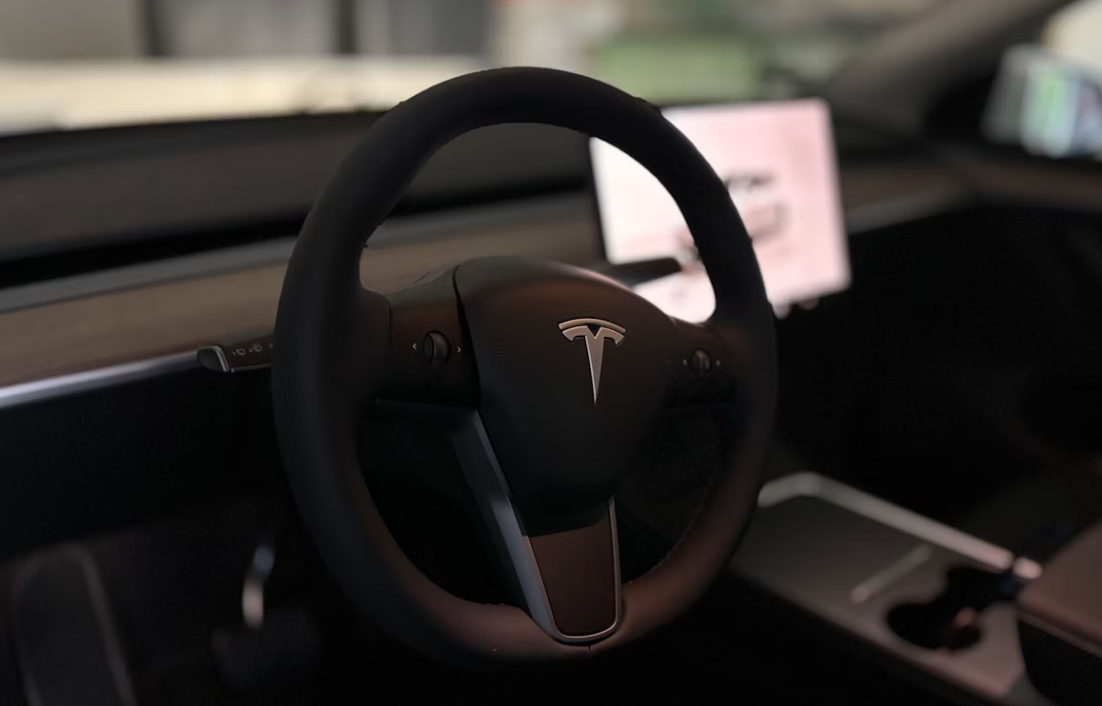 Feds investigate Tesla over inaccurate autopilot and FSD crash reports