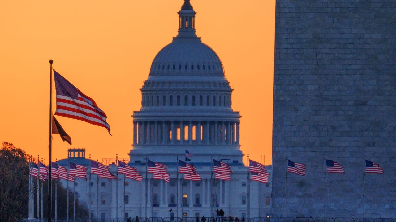 US national debt hits $37 trillion to reach the latest record