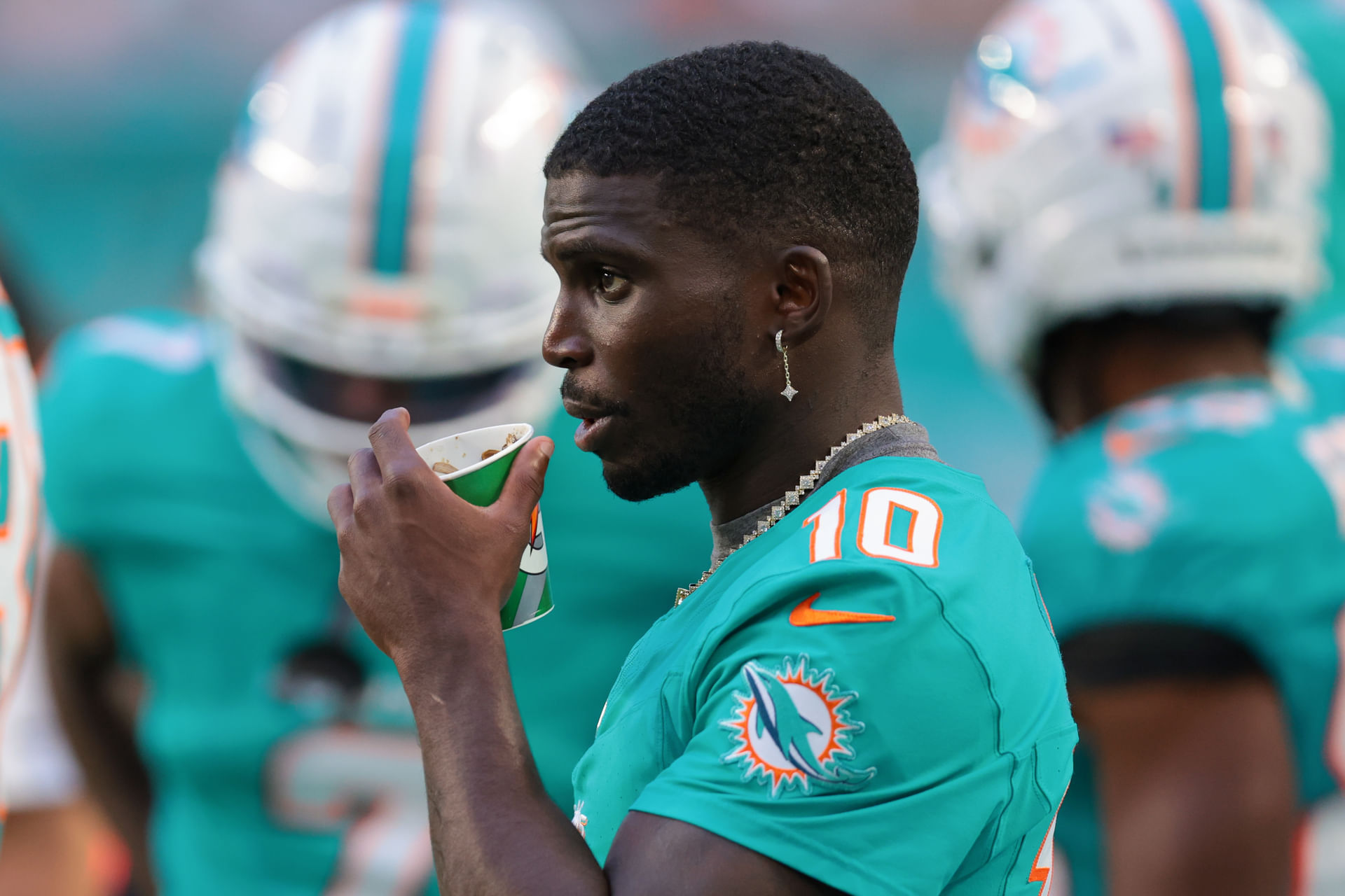 Tyreek Hill opens up about being snubbed from Dolphins captains after WR’s controversial comments during offseason