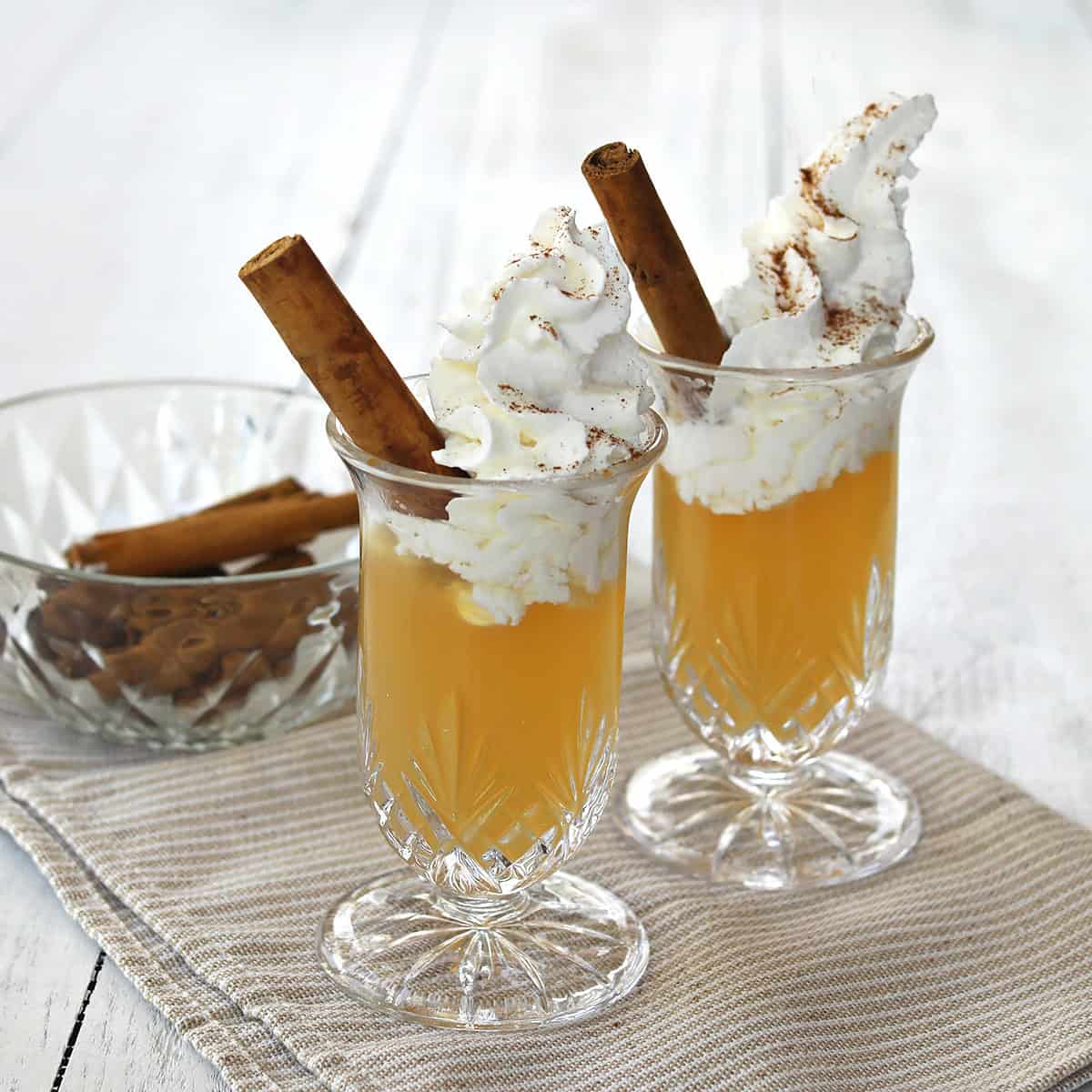 Apple Pie Shot – A Beautiful Mess