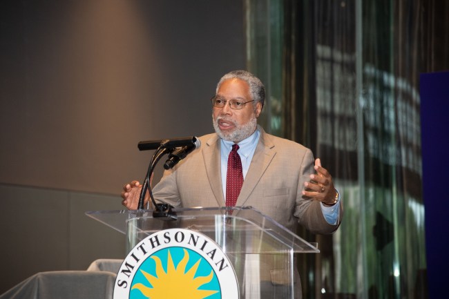 Smithsonian Leader Meets With Trump as Museum Quietly Shutters Latin American Art Gallery