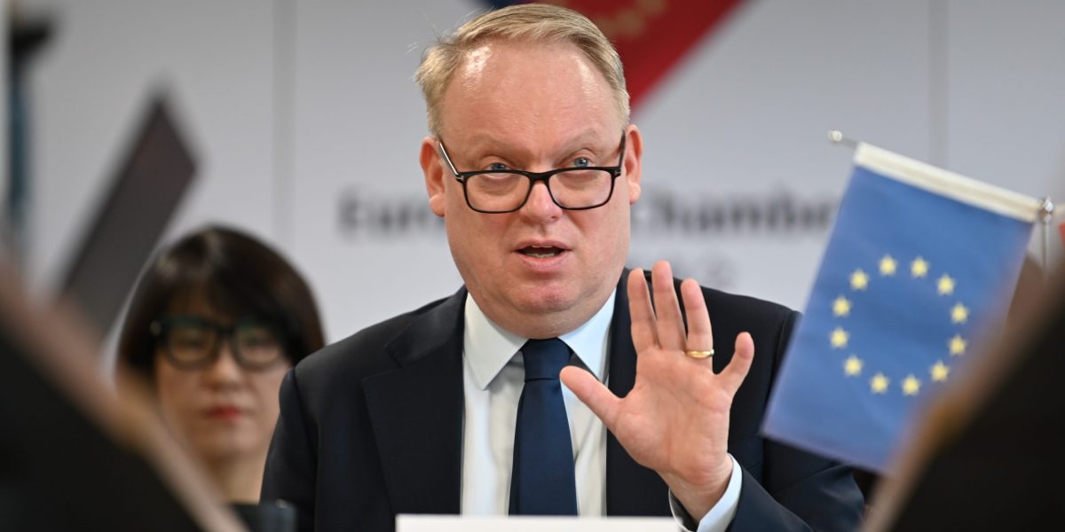 European firms still can’t easily get Chinese rare earths, says business lobby