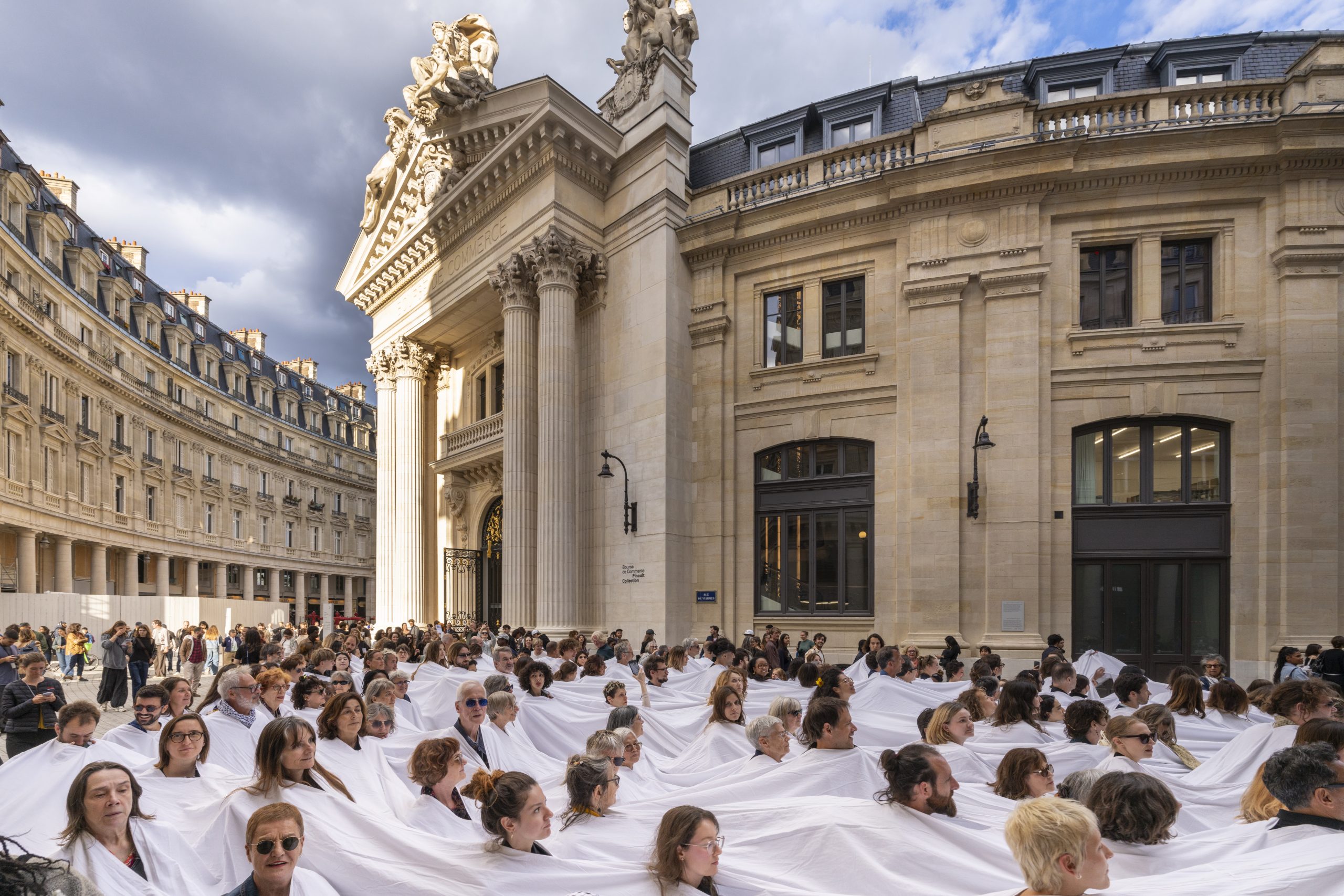 Lygia Pape Wants You to Participate