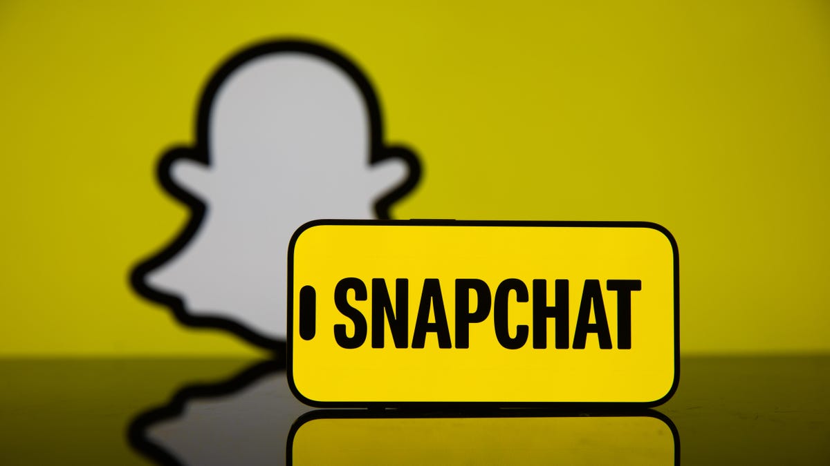 If You Don’t Want to Pay to Store Snapchat Memories, Here’s How to Download Them for Free