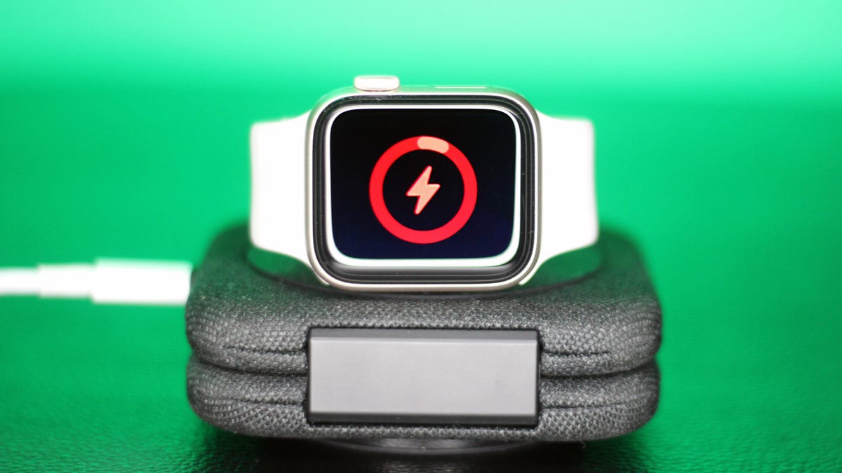 These 7 Apple Watch Hacks Got Me Out of My Battery Slump