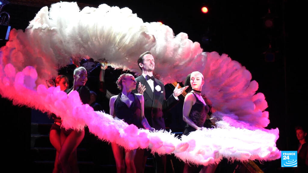 All that jazz: 'Chicago' brings grit and glamour to Paris