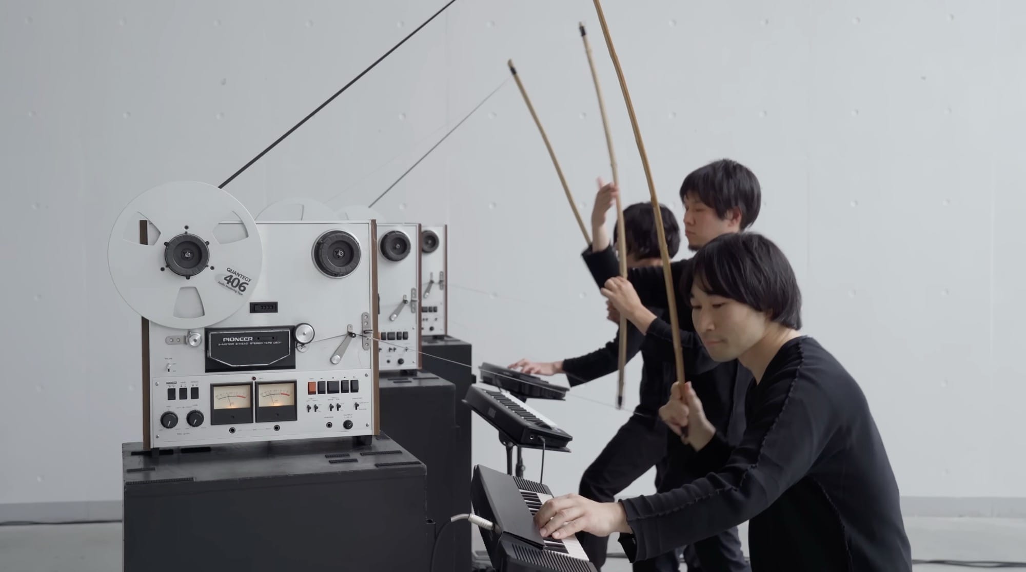 Open Reel Ensemble Composes Ethereal ‘Magnetic Folklore’ Using Reel-to-Reel Recorders — Colossal