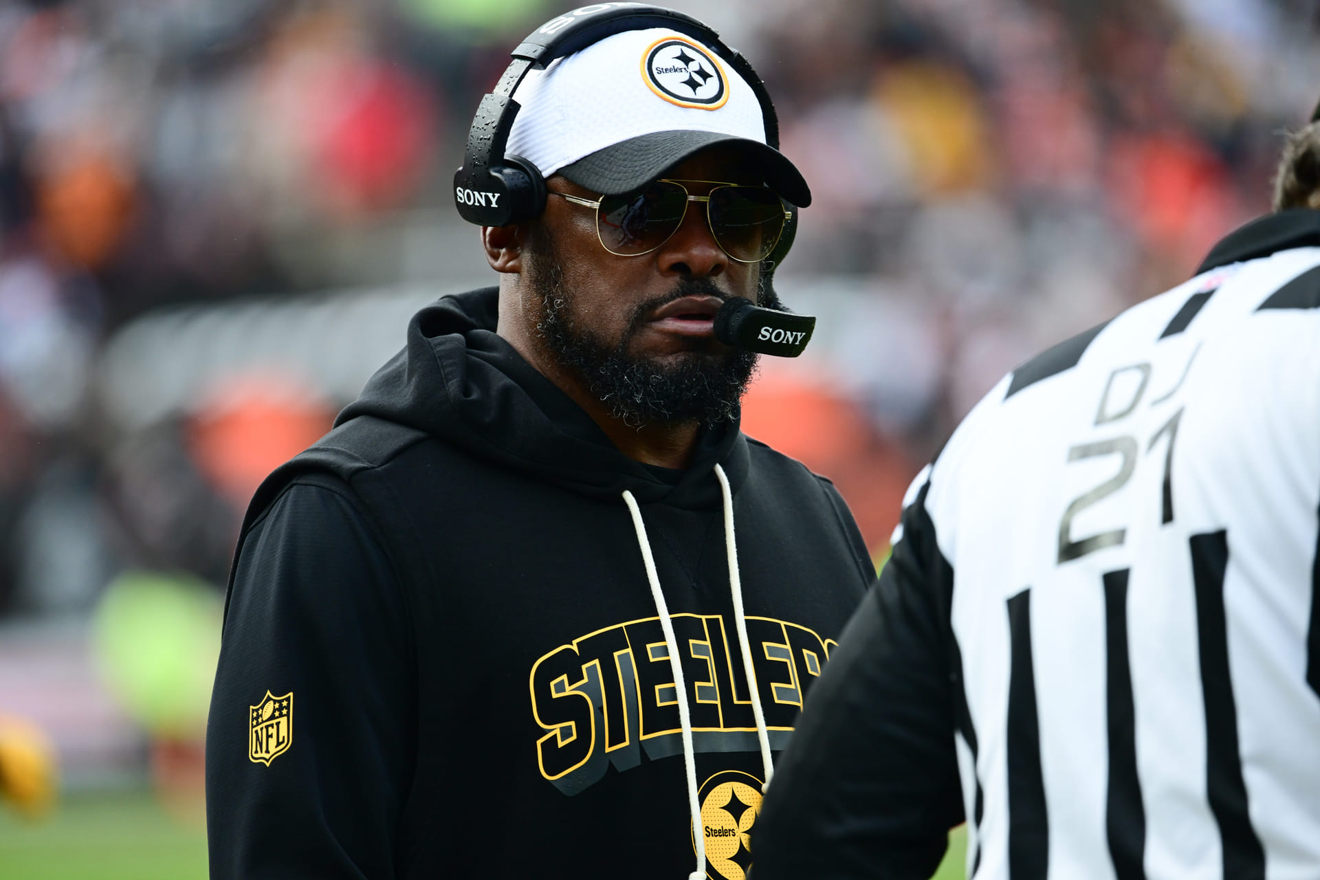 Fans call for Steelers HC to be fired as Aaron Rodgers & co. lose 13-6 vs. Browns