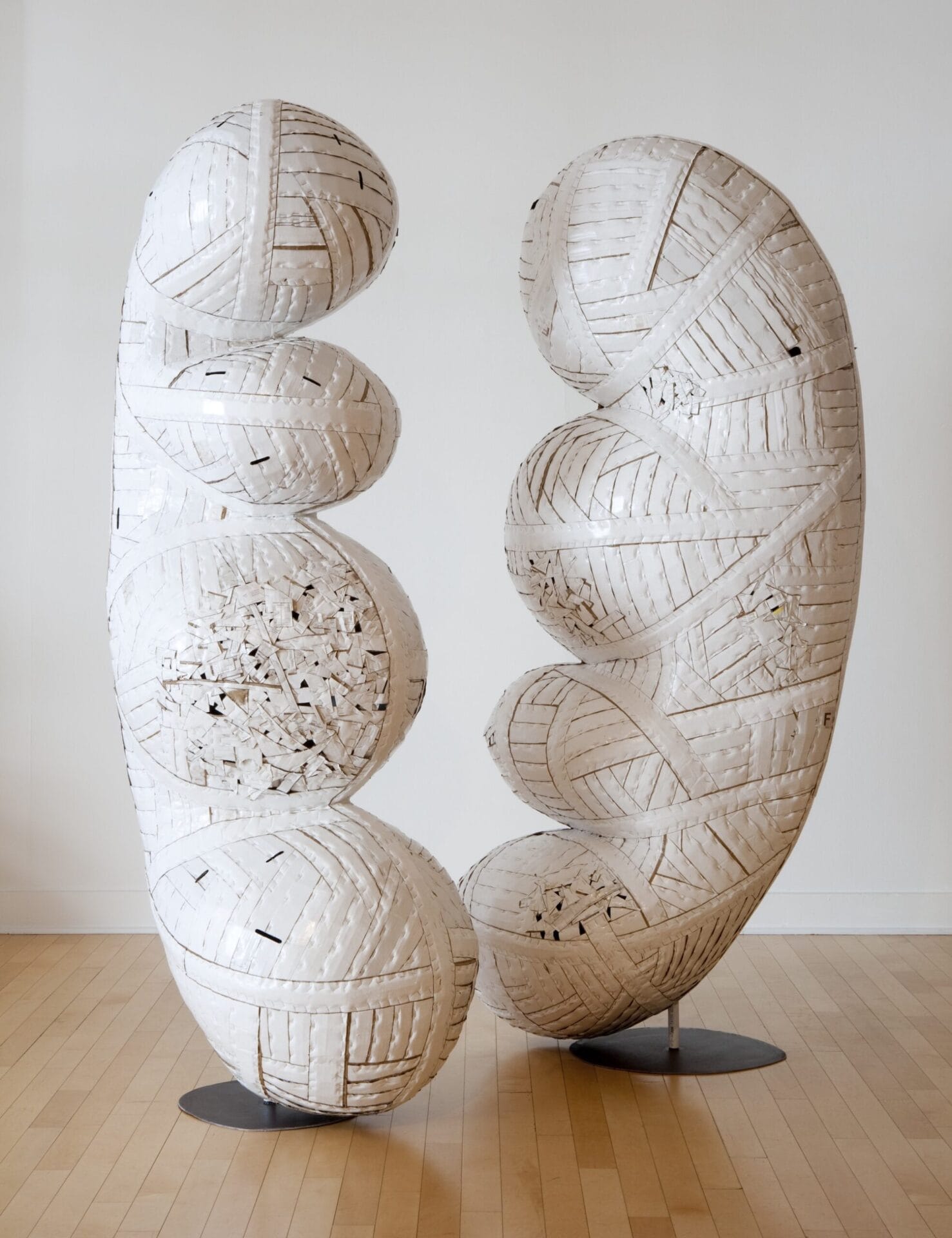 Artists Embrace an Affordable and Ubiquitous Material in ‘Cardboard: Infinite Possibilities’ — Colossal